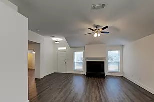 2705 Hidden Springs Dr, Mesquite, TX 75181 - Photo 7