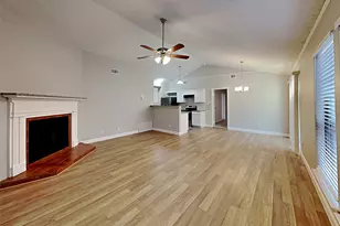 328 Teakwood Ln, Lewisville, TX 75067 - Photo 5