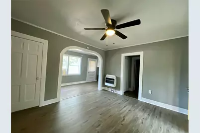 216 E Division Street, Pilot Point, TX 76258 - Photo 3