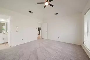 2907 Clairemont Ln, Euless, TX 76039 - Photo 21
