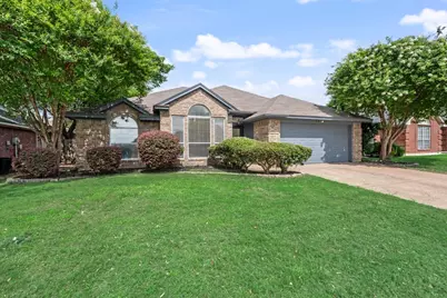 2907 Clairemont Lane, Euless, TX 76039 - Photo 1