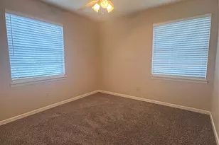 1300 Royal Oaks Dr, Waco, TX 76710 - Photo 19