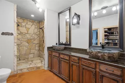 722 Three Skillet Road, Springtown, TX 76082 - Photo 27