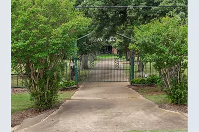 301 Ryan Avenue, Burleson, TX 76028 - Photo 33