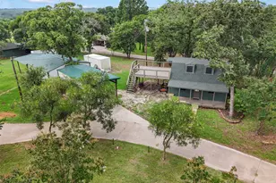 301 Ryan Ave, Burleson, TX 76028 - Photo 7