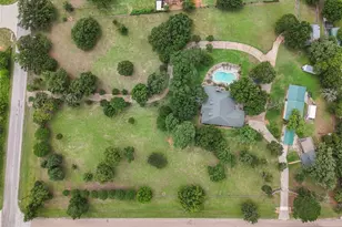 301 Ryan Ave, Burleson, TX 76028 - Photo 37
