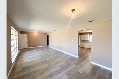 1005 Sunset Drive, Ennis, TX 75119 - Photo 9