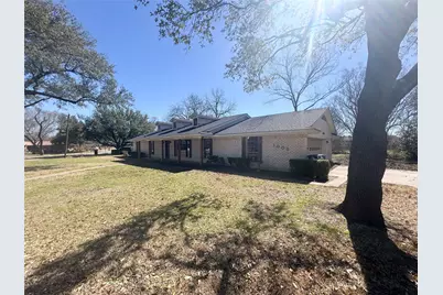 1005 Sunset Drive, Ennis, TX 75119 - Photo 3