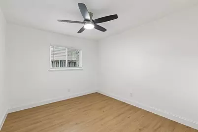 2512 Towerwood Drive, Carrollton, TX 75006 - Photo 15