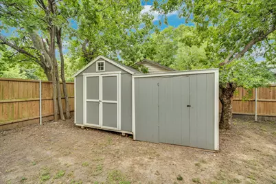 304 W 4th Street, Ferris, TX 75125 - Photo 21
