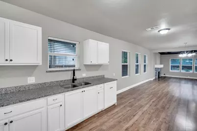 304 W 4th Street, Ferris, TX 75125 - Photo 11