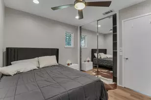 7428 Walling Ln, Dallas, TX 75231 - Photo 15