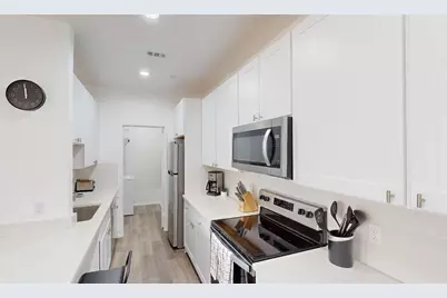 3235 Dallas Street #2302, Dallas, TX 75210 - Photo 7