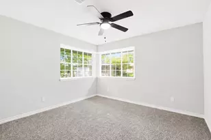 210 Squirebrook Dr, DeSoto, TX 75115 - Photo 19