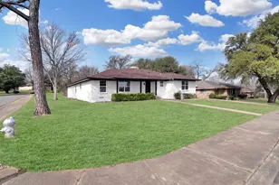 3027 Scenic Cir, Dallas, TX 75216 - Photo 3