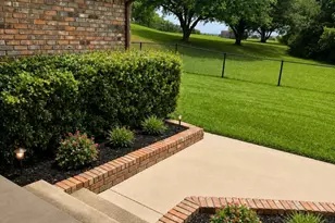 19 Lovers Ln, Forney, TX 75126 - Photo 3