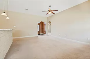215 Newcastle St, Waxahachie, TX 75165 - Photo 7