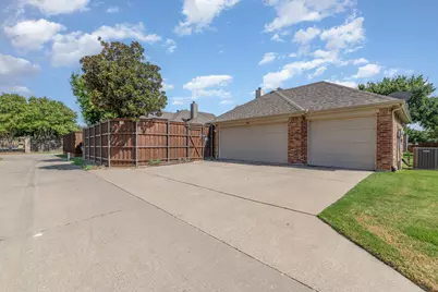 2084 Barret Drive, Frisco, TX 75033 - Photo 33