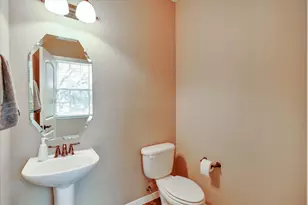3912 Amberwood Dr, Addison, TX 75001 - Photo 11