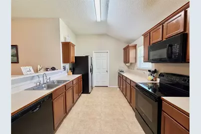 2005 Sabine Drive, Waco, TX 76708 - Photo 5