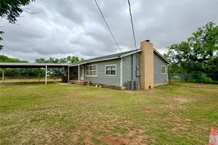 649 McCartney Ln, Tye, TX 79563 - Photo 3