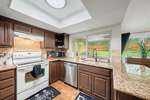 303 Shelmar Dr, Euless, TX 76039 - Photo 15