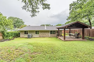 303 Shelmar Dr, Euless, TX 76039 - Photo 37
