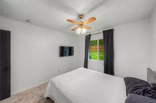 303 Shelmar Dr, Euless, TX 76039 - Photo 25