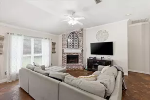 5002 Bayberry Dr, Arlington, TX 76017 - Photo 3