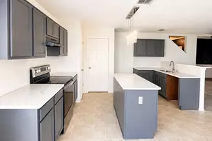 825 Forest Heights Dr, Fort Worth, TX 76036 - Photo 9