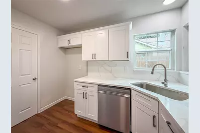 406 Dollins Street, Cedar Hill, TX 75104 - Photo 7