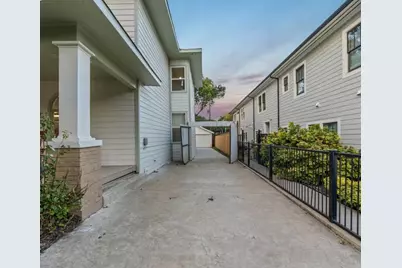 1143 Kings Highway, Dallas, TX 75208 - Photo 17