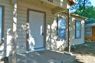 1014 Peak St, Denton, TX 76201 - Photo 3