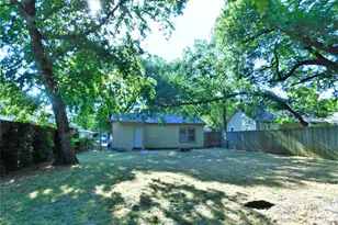 1014 Peak St, Denton, TX 76201 - Photo 23