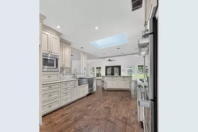 14126 Brookridge Circle, Dallas, TX 75254 - Photo 9