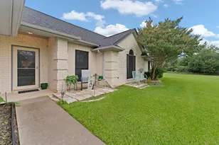 24068 Stonewood Dr, Whitney, TX 76692 - Photo 5