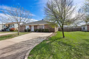 303 Kings Way Dr, Mansfield, TX 76063 - Photo 1