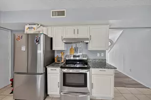 1626 Lyon St, Lancaster, TX 75134 - Photo 7