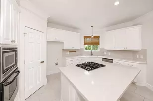 3332 W 4th St, Fort Worth, TX 76107 - Photo 3