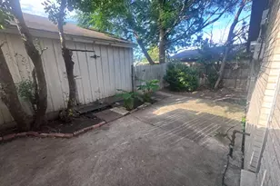 13511 Red Fern Ln, Dallas, TX 75240 - Photo 27