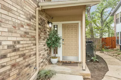 1424 Hampton Road, Grapevine, TX 76051 - Photo 3