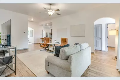 7529 Pleasant Oaks Street, Fort Worth, TX 76120 - Photo 7