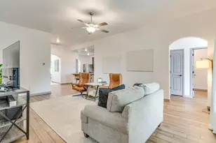 7529 Pleasant Oaks St, Fort Worth, TX 76120 - Photo 7