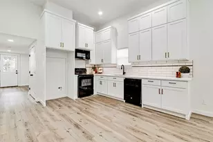 904 S Anglin St, Cleburne, TX 76031 - Photo 15