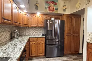 264 Oak St, Nocona, TX 76255 - Photo 13
