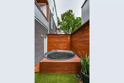 4401 Roseland Avenue #B, Dallas, TX 75204 - Photo 9