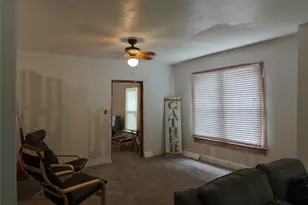 611 Wayne St, Dallas, TX 75223 - Photo 3