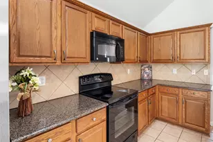 135 Springtree St, Denton, TX 76209 - Photo 7