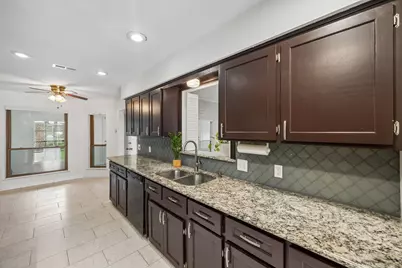1908 Scarlett Court, Arlington, TX 76012 - Photo 13