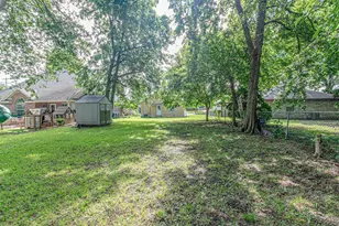 1415 N College St, McKinney, TX 75069 - Photo 21